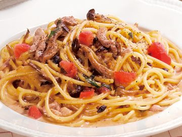 「俺のイタリアン」よりも混んでいる老舗ファミレスの逆襲 ポークときのこのポルチーニクリームスパゲティ