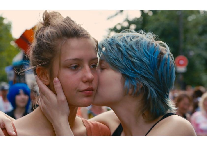 アデル、ブルーは熱い色