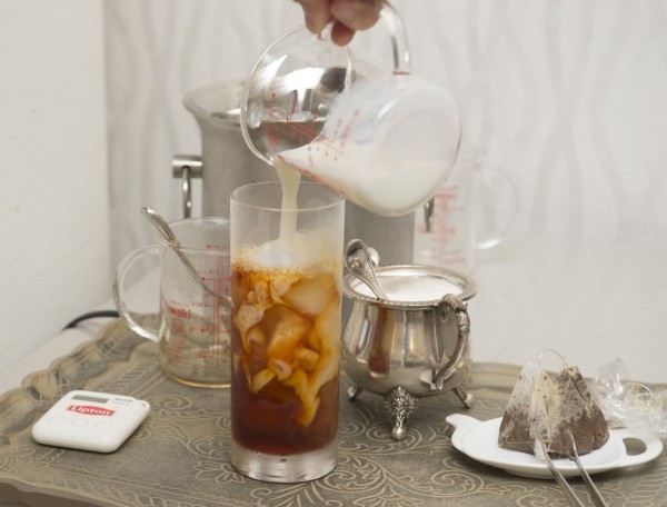 本格「アイスロイヤルミルクティー」作り方