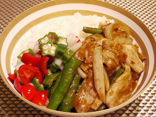 香る！やみつきポークカレー