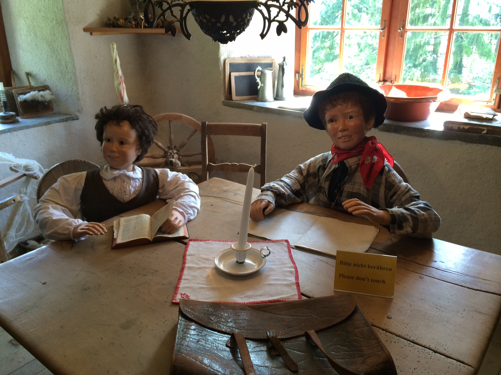 ハイジとペーターの人形