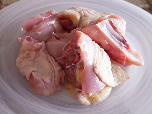 （2）骨付きチキン