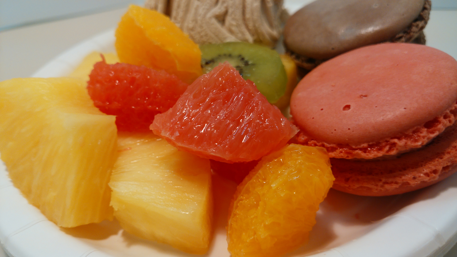 スイーツ（ARROWS NX F-02Gで撮影）