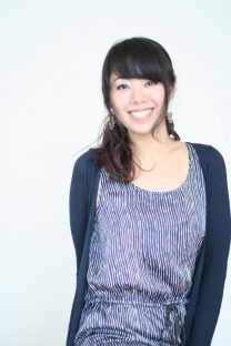 プロのヘアメイク、SAYAKAさん プロのヘアメイク、SAYAKAさん