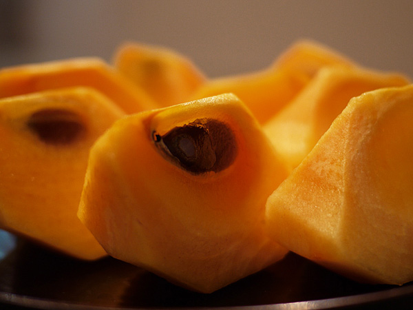 甘柿と渋柿はどう違う？柿7品種をイッキに食べ比べ