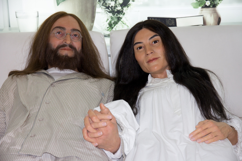 ジョンとヨーコの人形