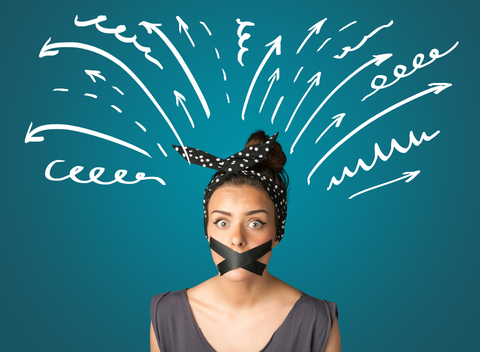 「ヤバい」は使用禁止？男性に「育ちの悪い女」と思わちゃう言動10