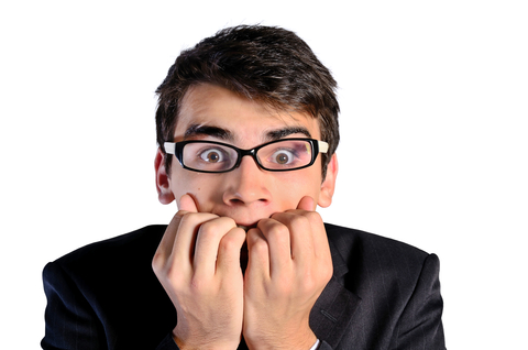 妻が親公認で不倫！ 家族旅行に知らない男が同伴…