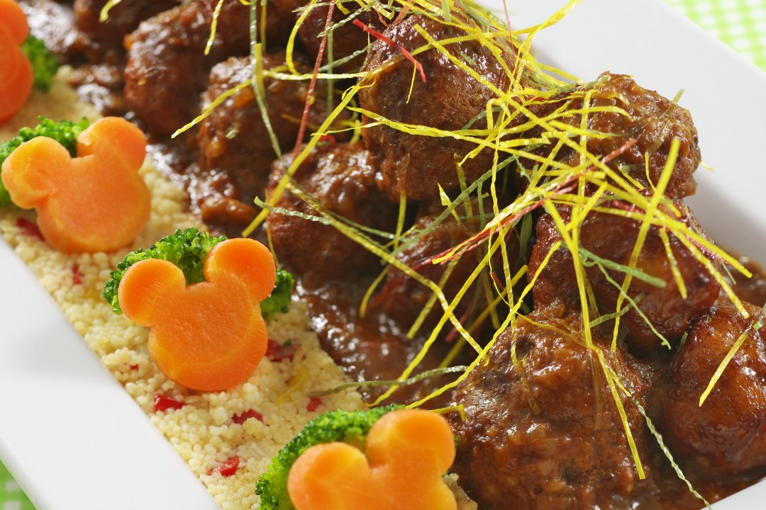 ミートボールとスコッチエッグのトマトデミグラスソースがけ