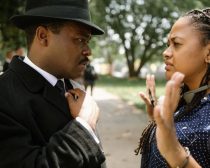 デュヴァネイ監督と主演のデヴィッド・オイェロウォ