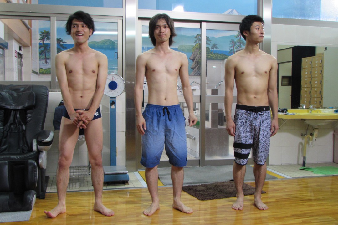 アクション俳優たちの水着姿