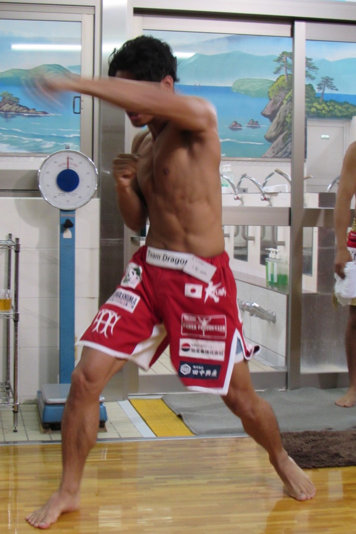 パンチの速さに鳥肌