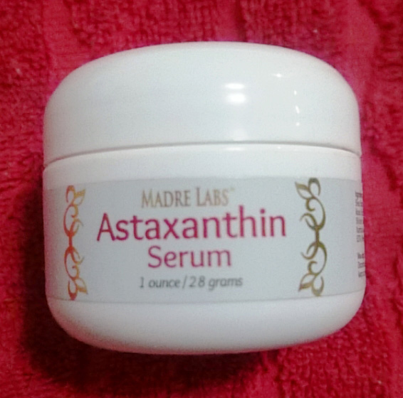 マドレラブ アスタキサンチン美容液