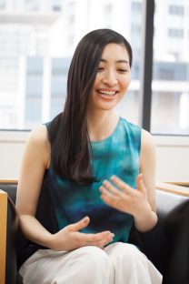 「攻殻機動隊の台本にはト書きがびっしり」と真綾さん 「攻殻機動隊の台本にはト書きがびっしり」と真綾さん