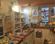 ことりカフェの鳥グッズ