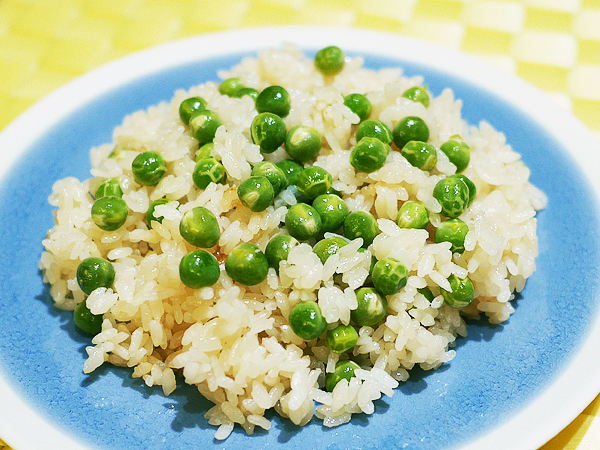 グリンピースごはん 完成