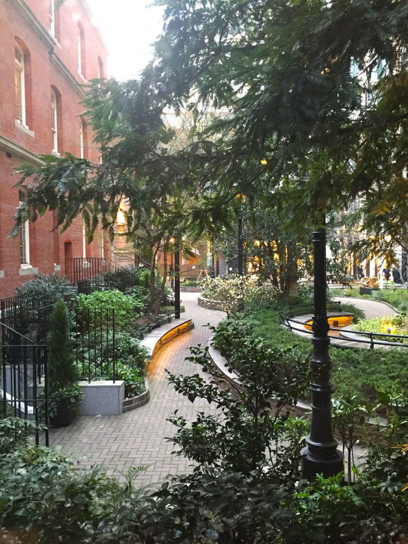 三菱一号館美術館　中庭