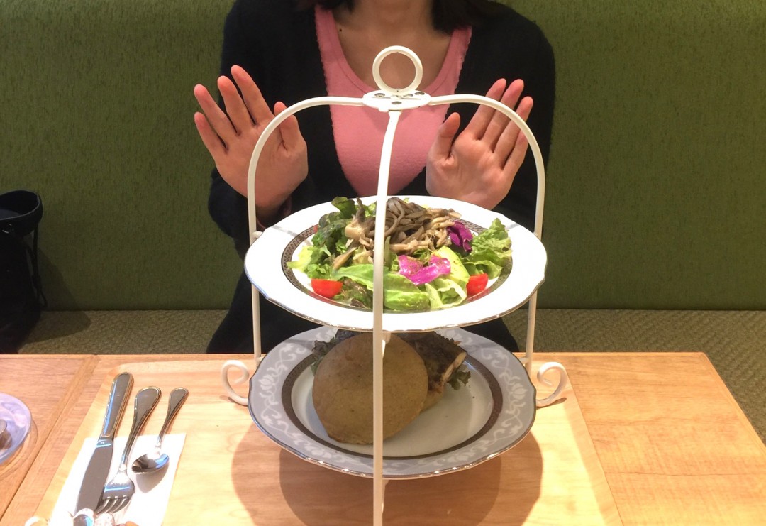 ハーブパンの自家製ハーブスモークサンド