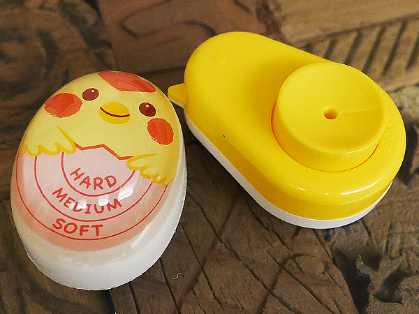 ダイソー：ゆでたまごを美味しくキレイに作る便利グッズ