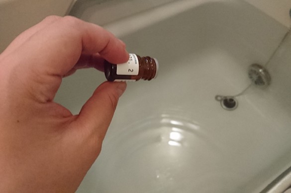 サンダルウッドの精油