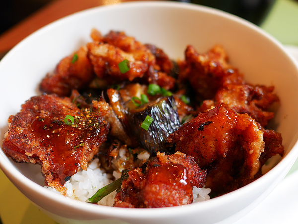 鶏のからあげ丼