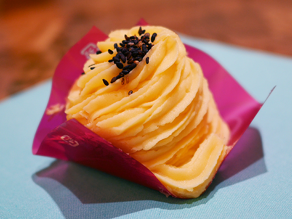 ローソン『さつまいものモンブラン』　295円（税込）