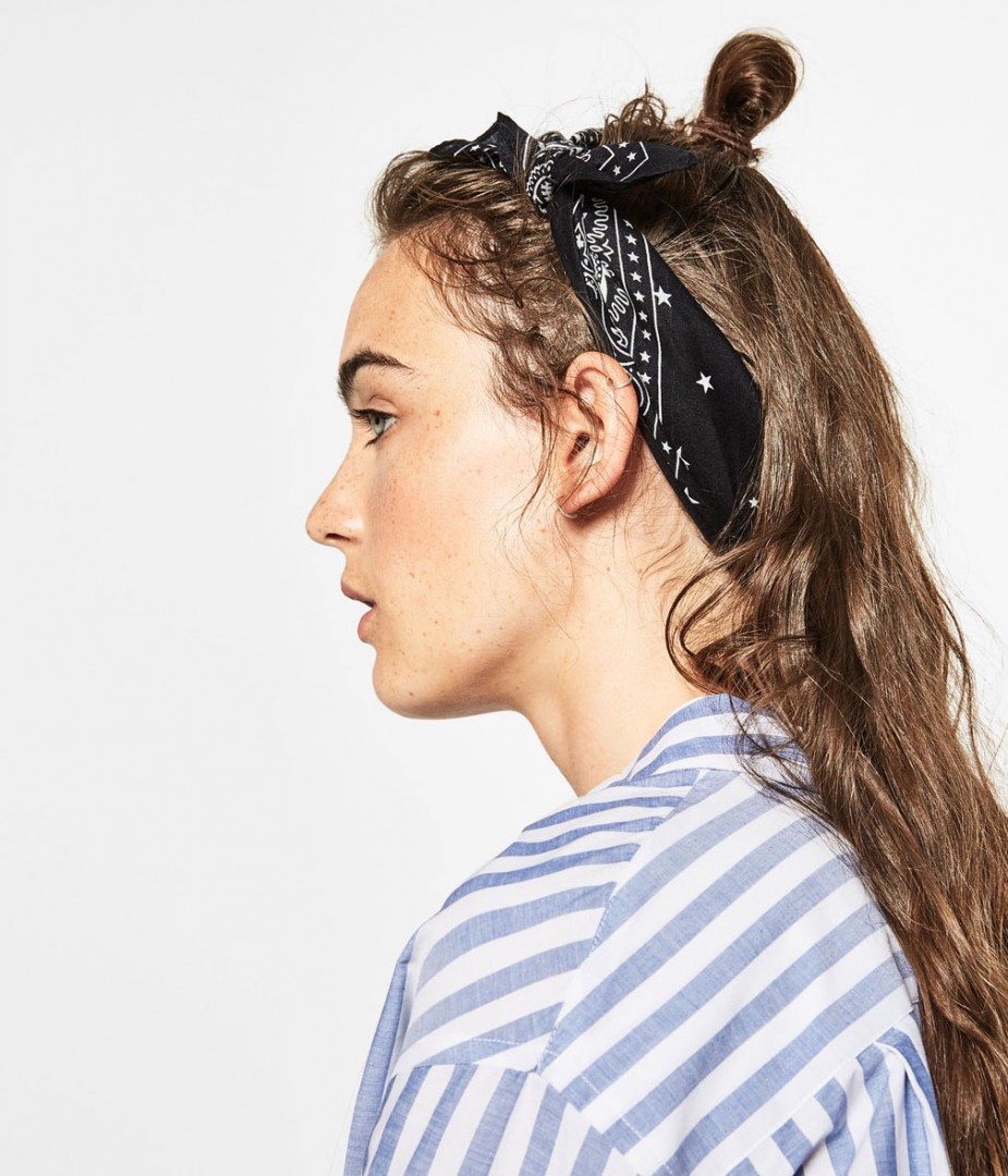 バンダナタイプスカーフ