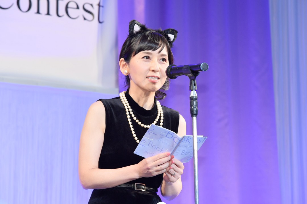 現役東大院生。川村淳子さん（54）猫耳をつけ朗読