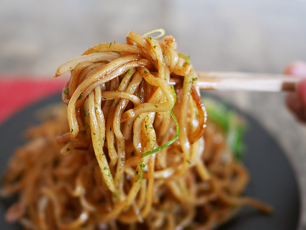 焼きそばアップ