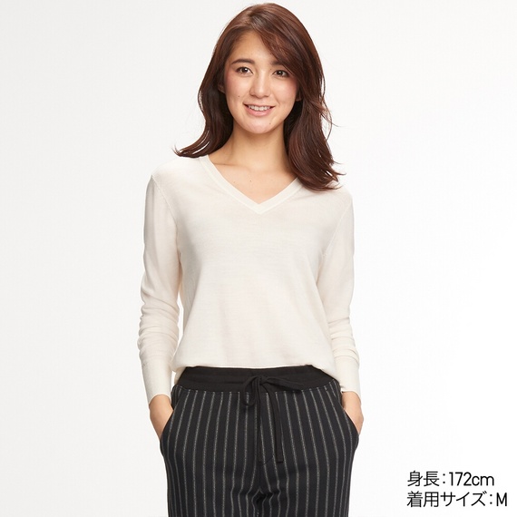 エクストラファインメリノVネックセーター（長袖）