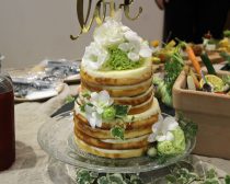 ネイキッドケーキ