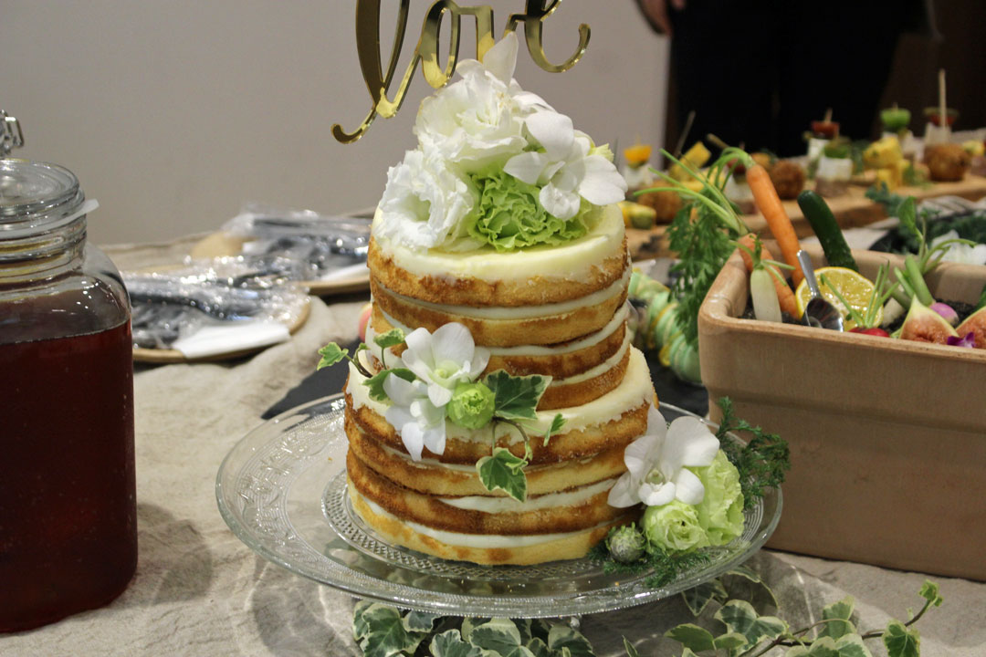 ネイキッドケーキ