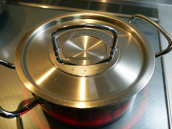 たまご粥蒸らす