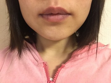 『アピヴィータ（API VITA）』ポメグラネート（ザクロ）のリップ