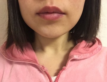 『アピヴィータ（API VITA）』ポメグラネート（ザクロ）のリップ