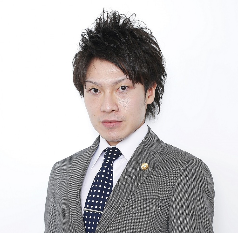 吉岡弁護士