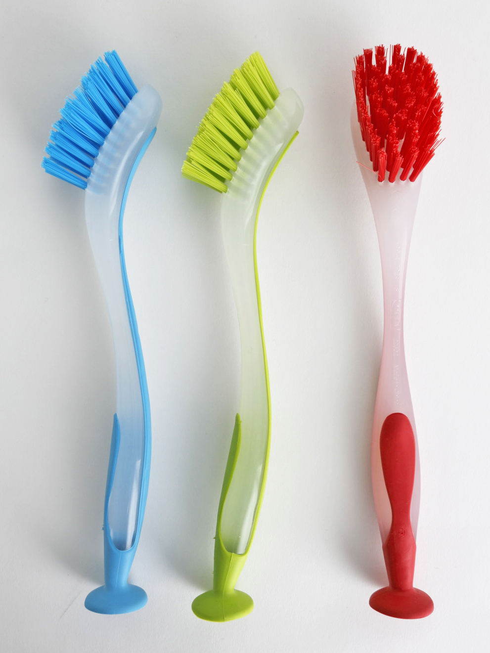 吸盤付きで立てておける食器洗いブラシ