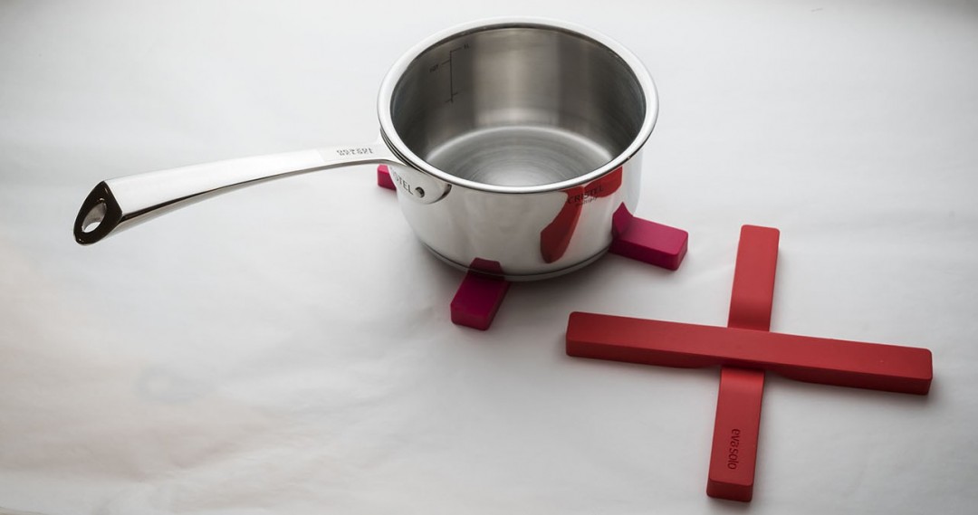 スティック状の鍋敷き