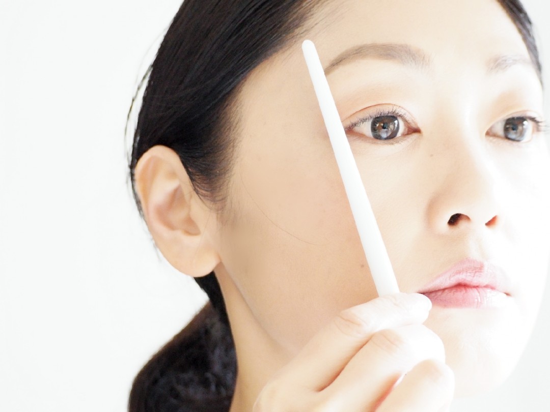 NG1：眉尻が長すぎる