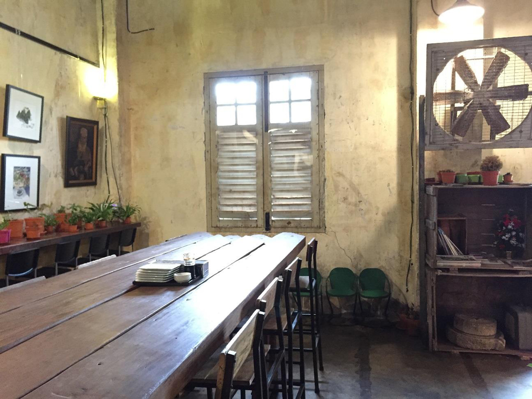 『GUDANG CAFE』内観1　落ち着く内装