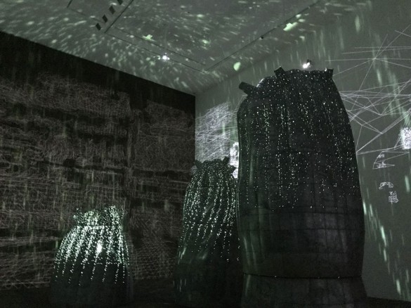 市川平×八嶋有司展示室「知覚・感覚・身体」（撮影：和久井香菜子）