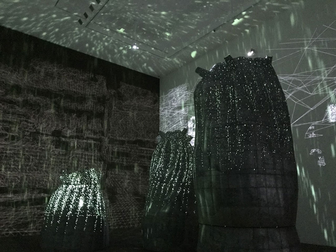 市川平×八嶋有司展示室「知覚・感覚・身体」（撮影：和久井香菜子）