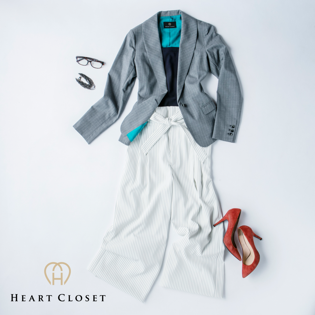 上半身をすっきりと見せるチューブトップ