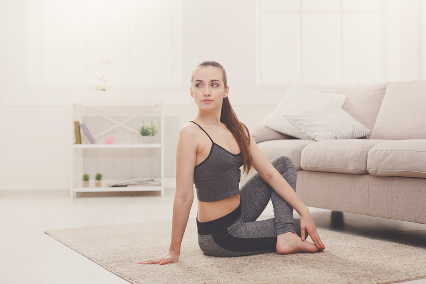 腹部が刺激されるポーズの多いヨガ