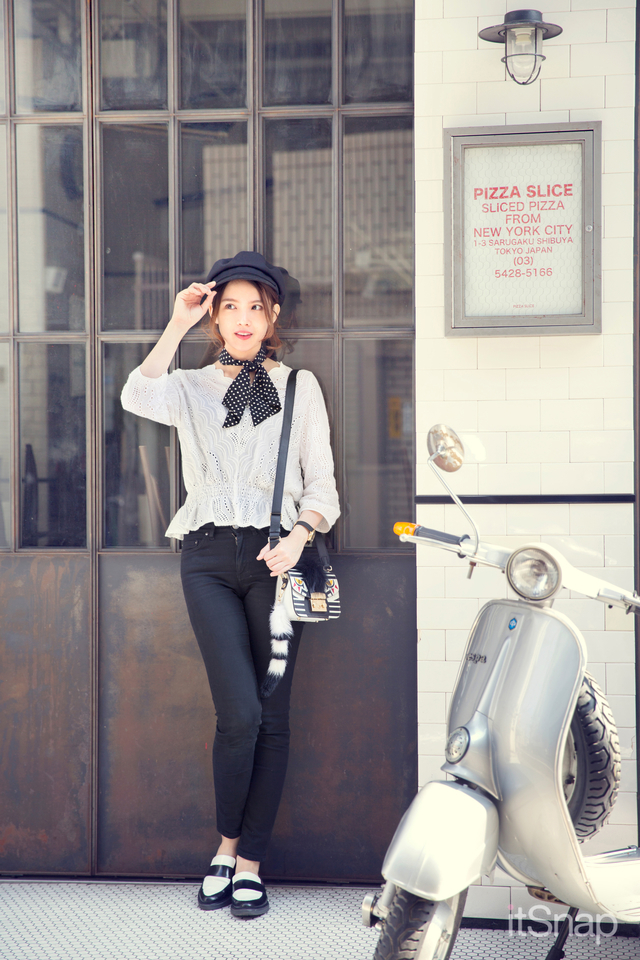 モデル、デザイナー・竹内彩香サン(167cm)