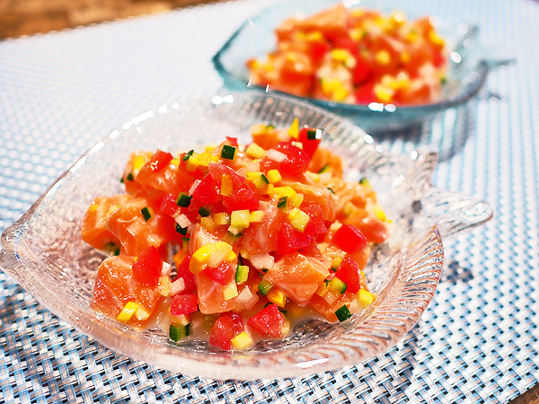 ロミロミサーモン　盛り付け2