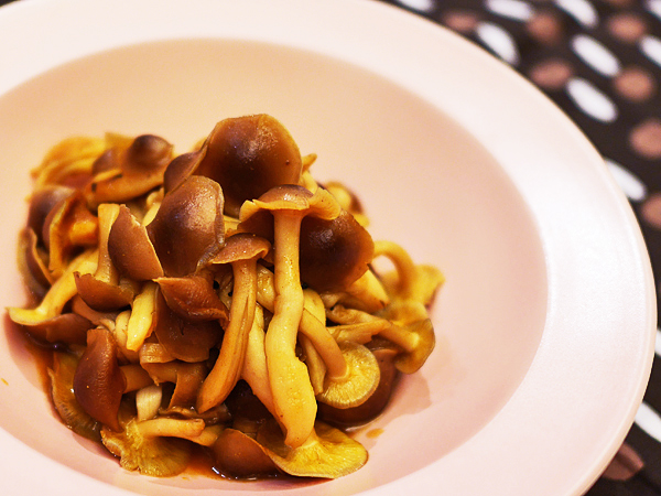 キノコのカレー炒め