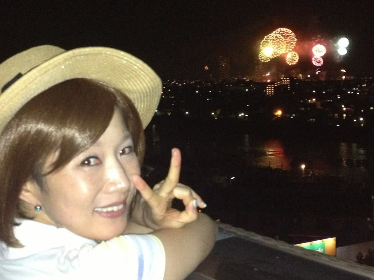 ウィッグ姿、花火