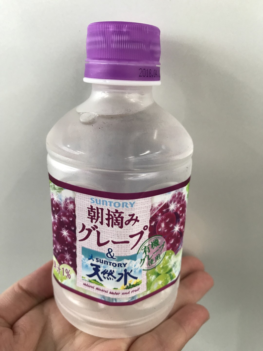 天然水　朝摘みグレープ味