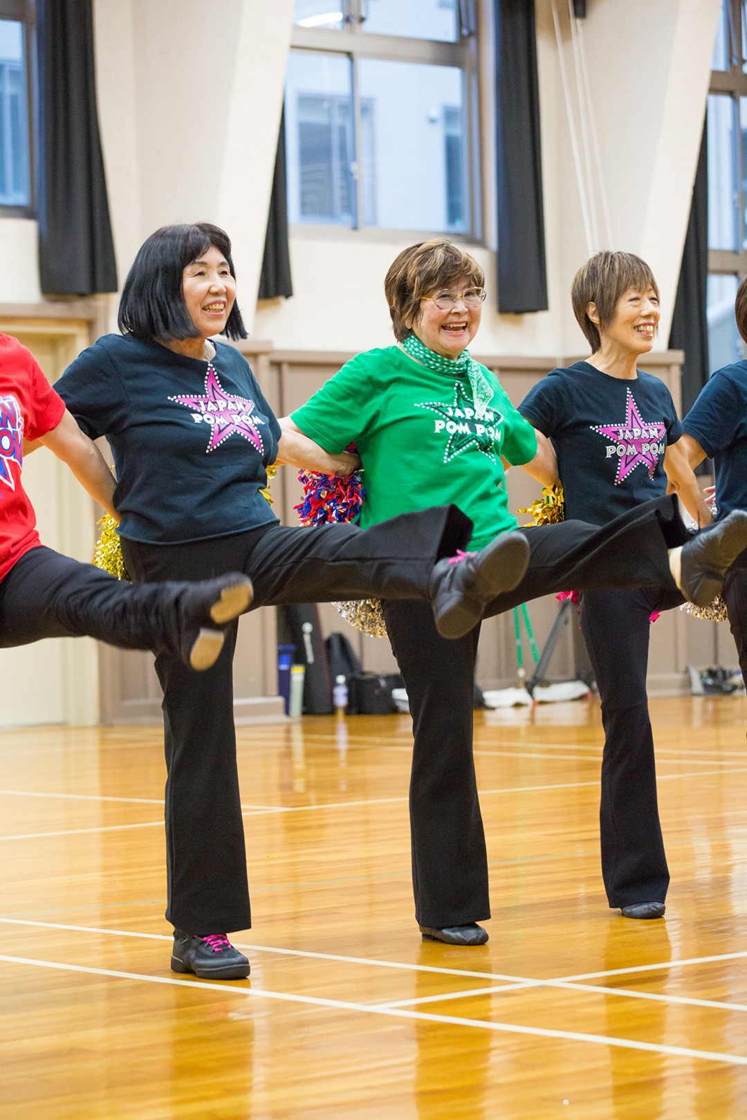 ジャパンポンポンの練習風景。かなりの体育会系